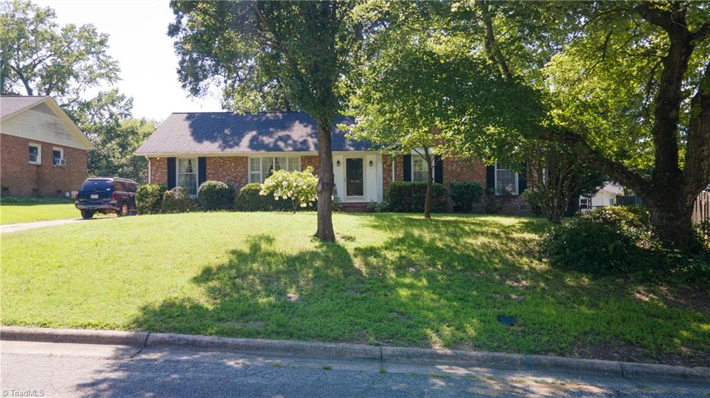 2702 Dumfries Road