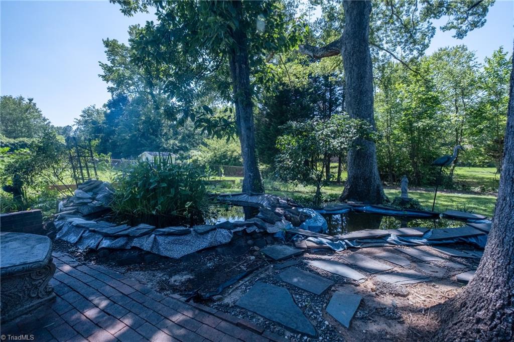 2702 Dumfries Road