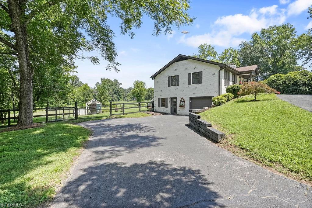 7123 Strawberry Road