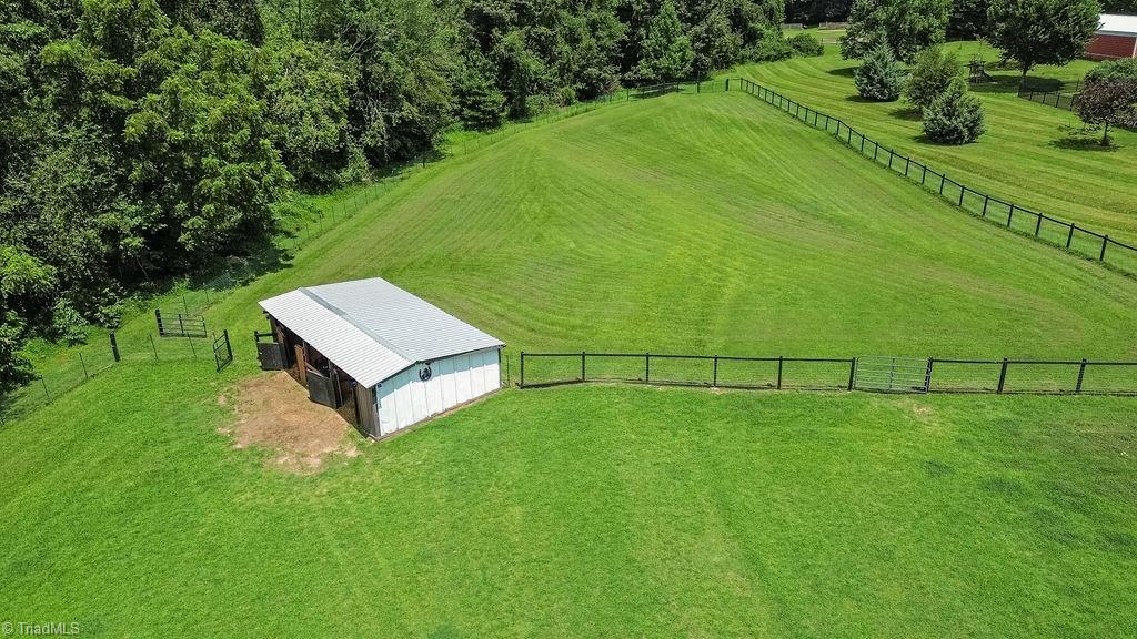 7123 Strawberry Road