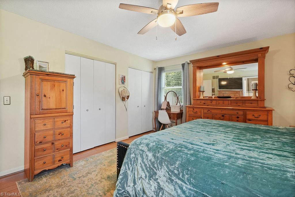 7123 Strawberry Road