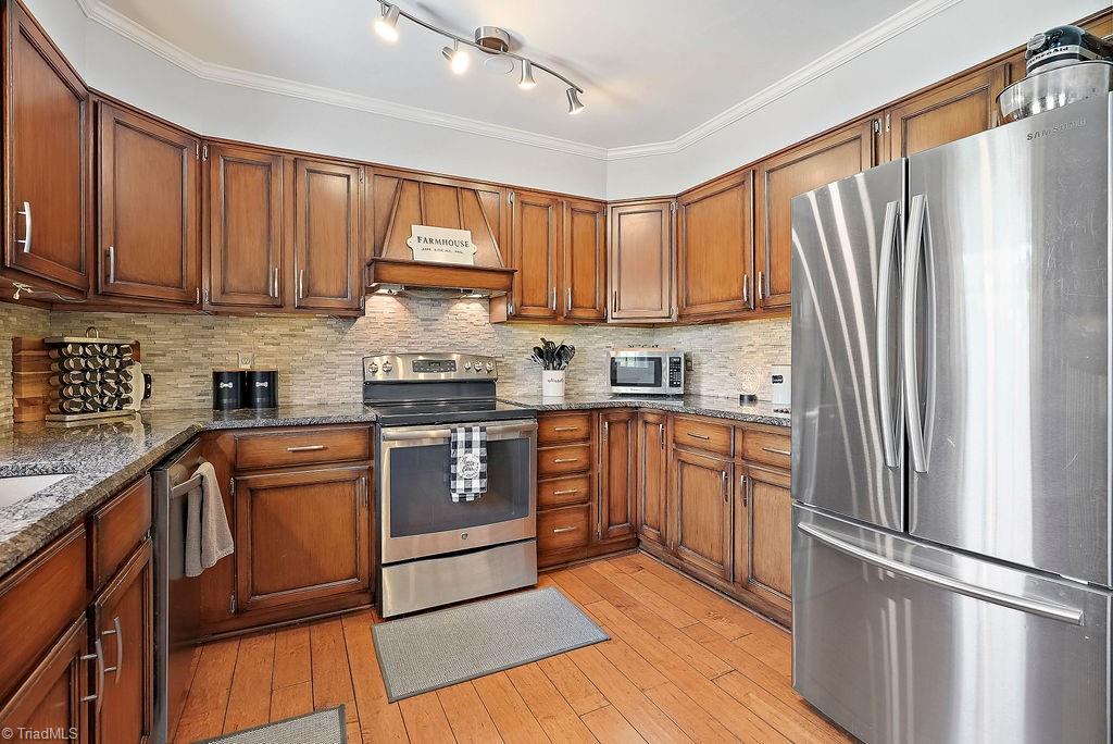 7123 Strawberry Road