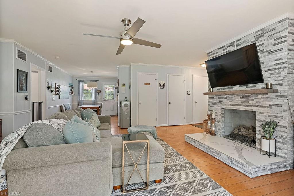 7123 Strawberry Road