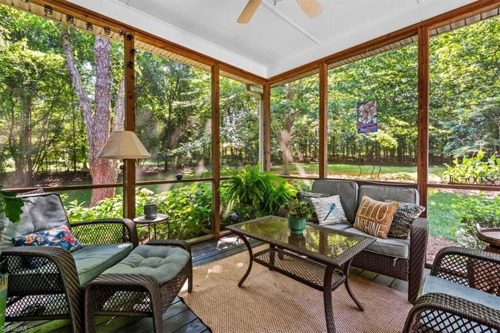 814 James Doak Parkway