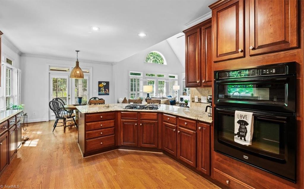 814 James Doak Parkway