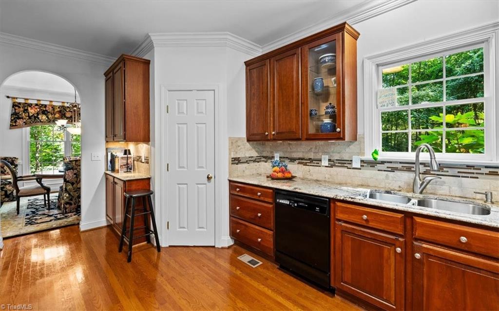 814 James Doak Parkway