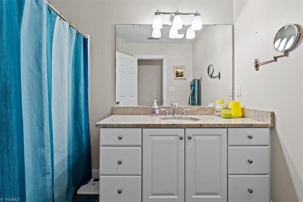 814 James Doak Parkway