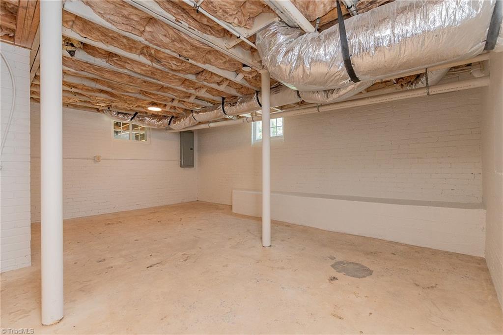 1423 Richardson Drive