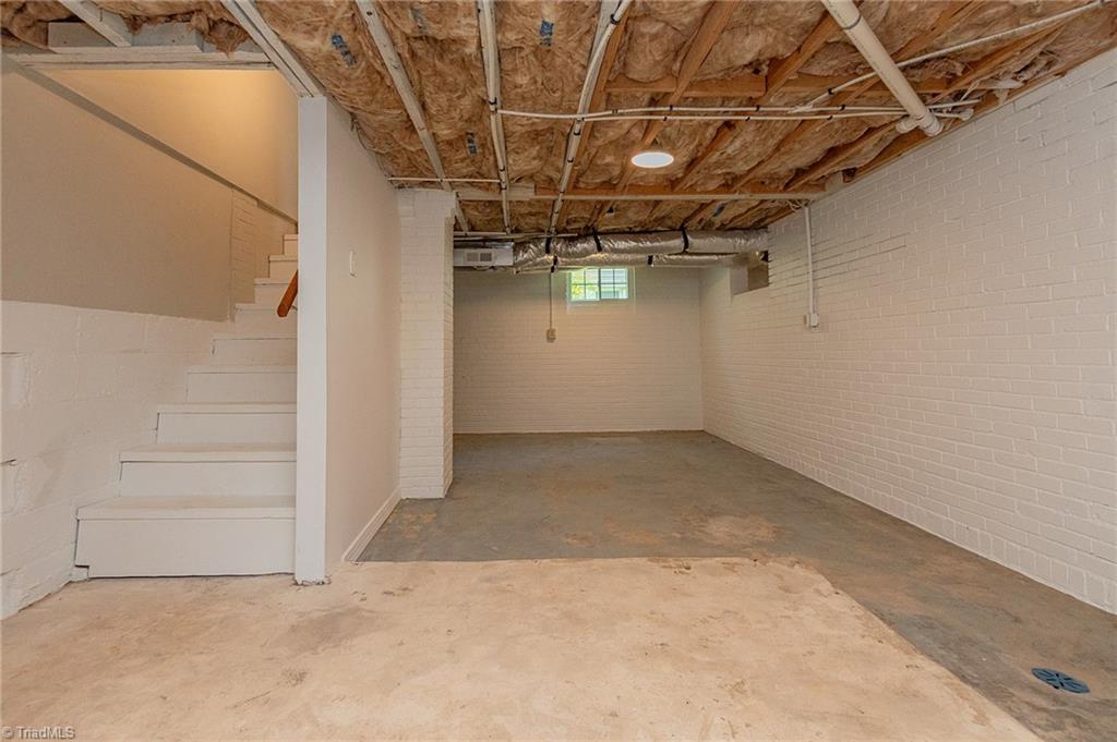 1423 Richardson Drive