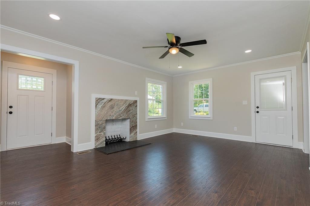 1423 Richardson Drive