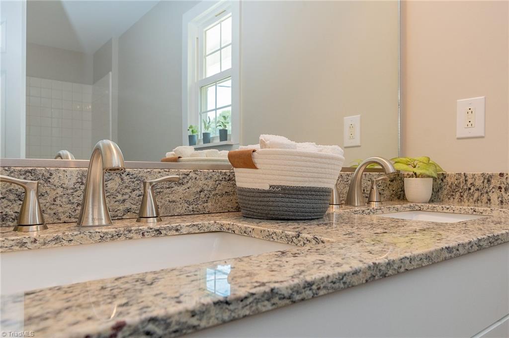 1423 Richardson Drive