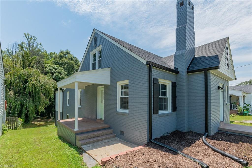 1423 Richardson Drive