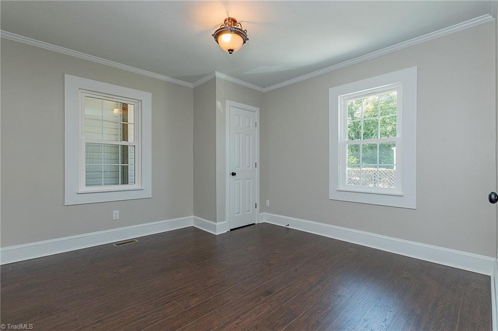 1423 Richardson Drive