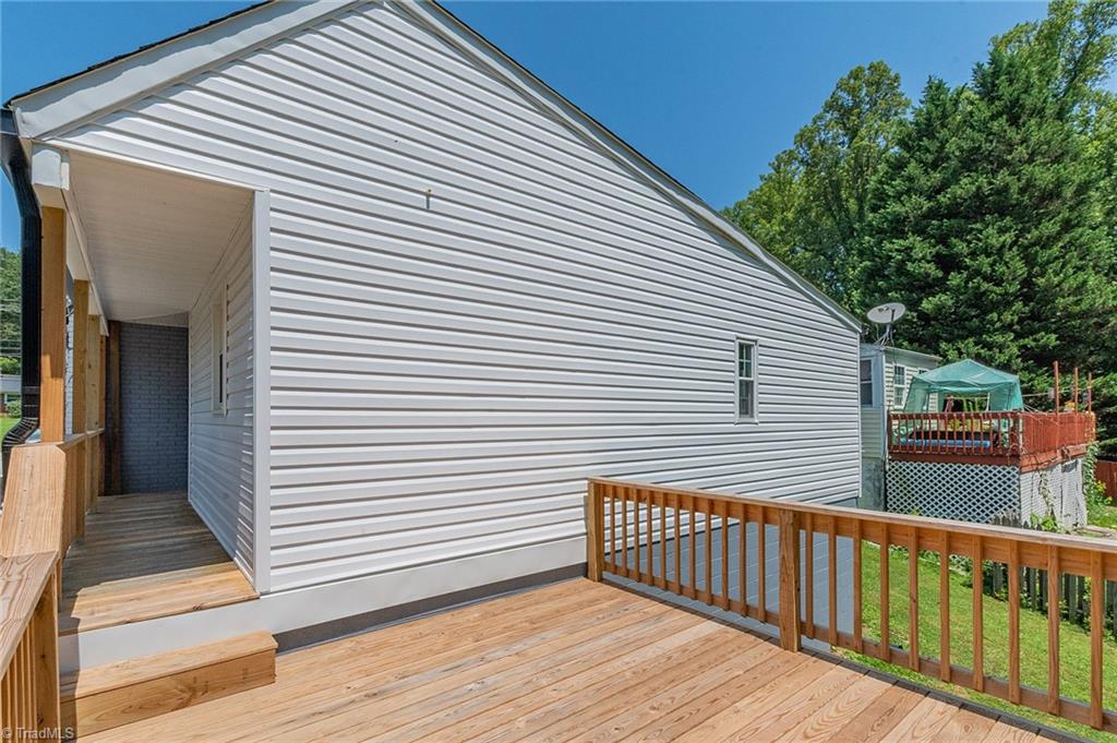 1423 Richardson Drive