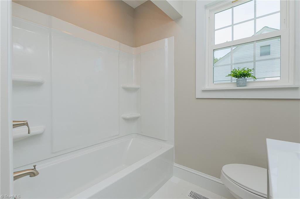 1423 Richardson Drive