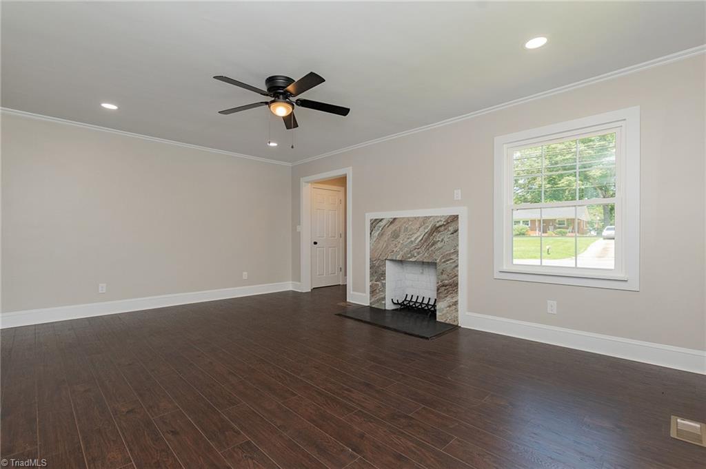 1423 Richardson Drive