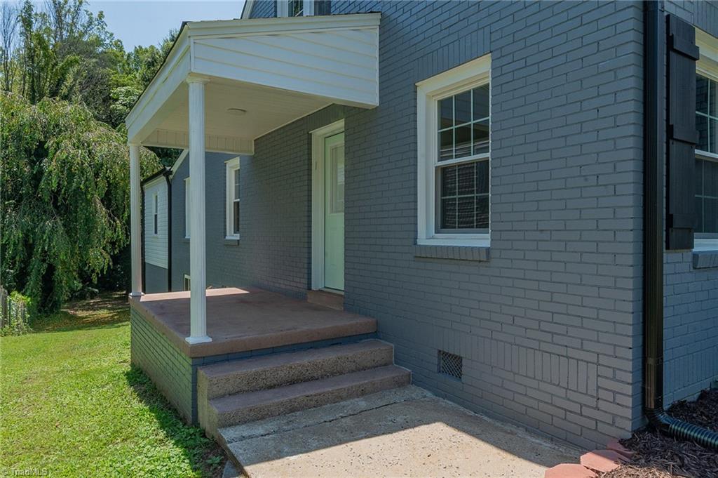 1423 Richardson Drive