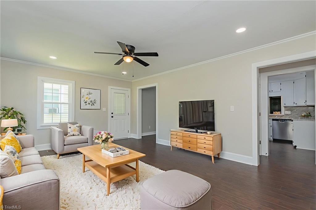 1423 Richardson Drive