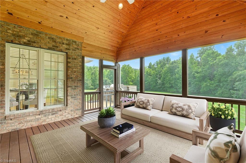 7291 Henson Forest Drive