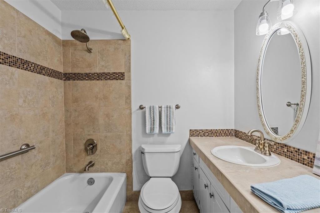 1404 Woodgreen Drive