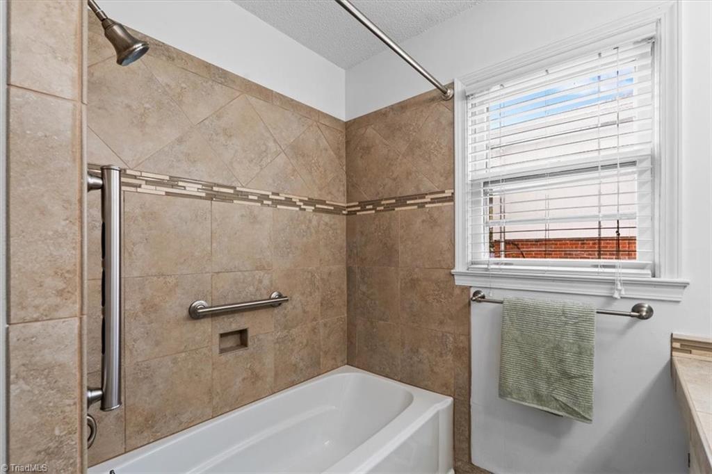 1404 Woodgreen Drive