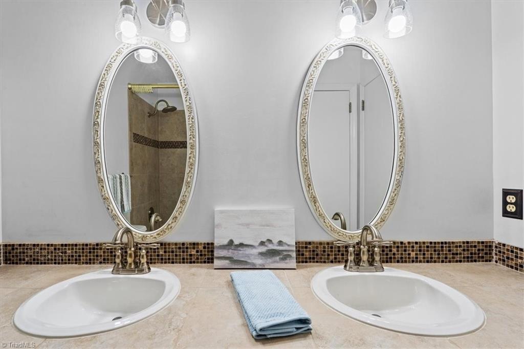 1404 Woodgreen Drive