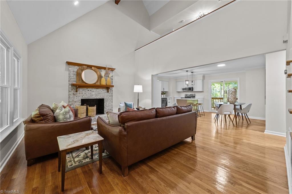 6824 Taylor Woods Lane