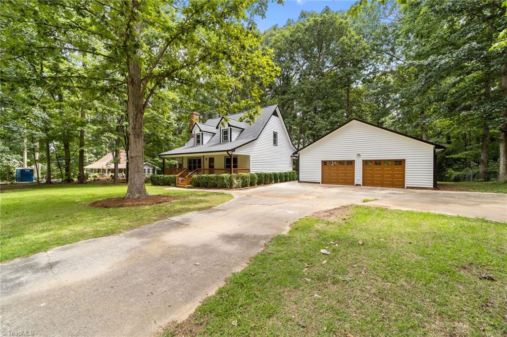 6824 Taylor Woods Lane