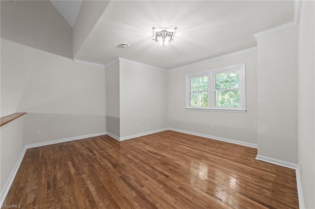 6824 Taylor Woods Lane