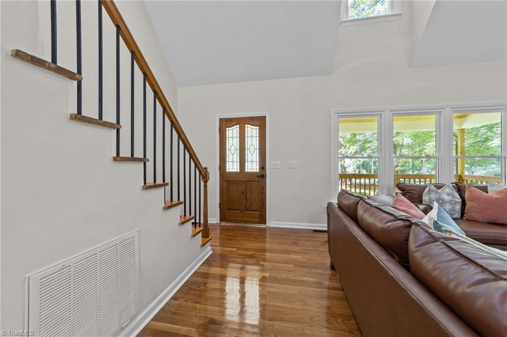 6824 Taylor Woods Lane