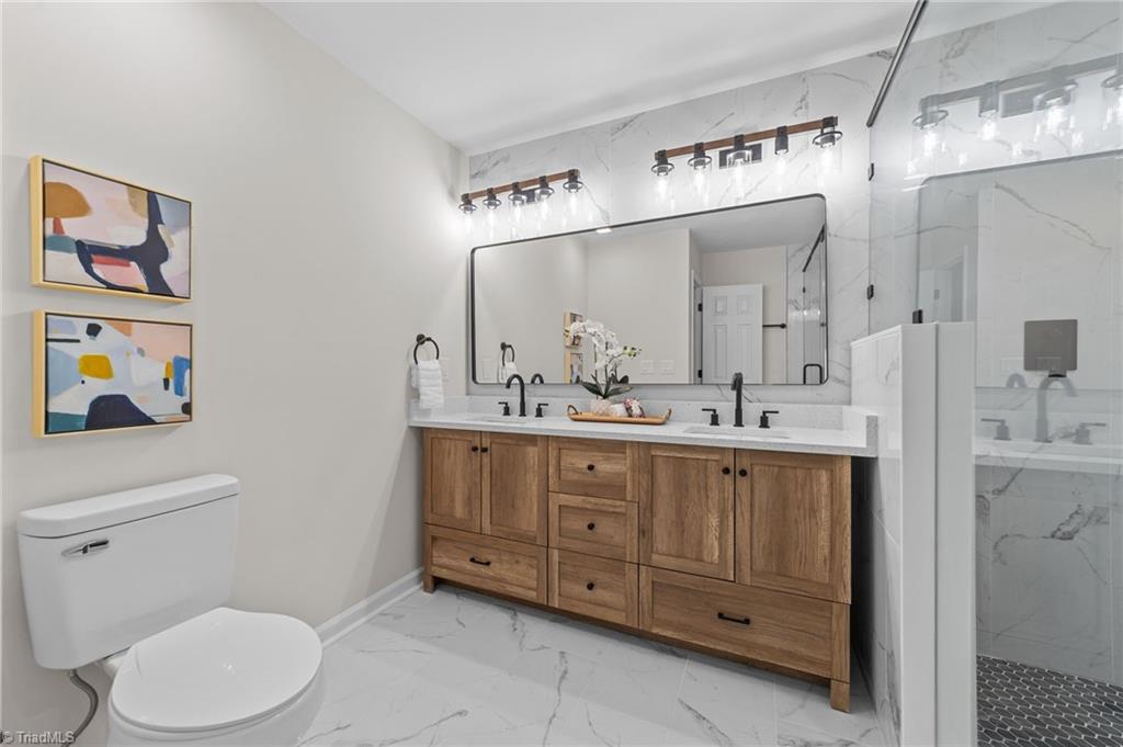 6824 Taylor Woods Lane