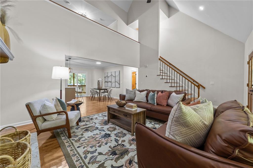 6824 Taylor Woods Lane