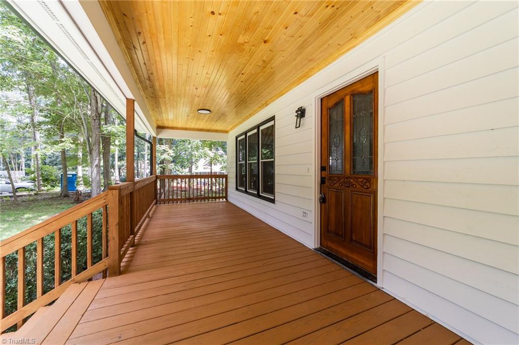 6824 Taylor Woods Lane