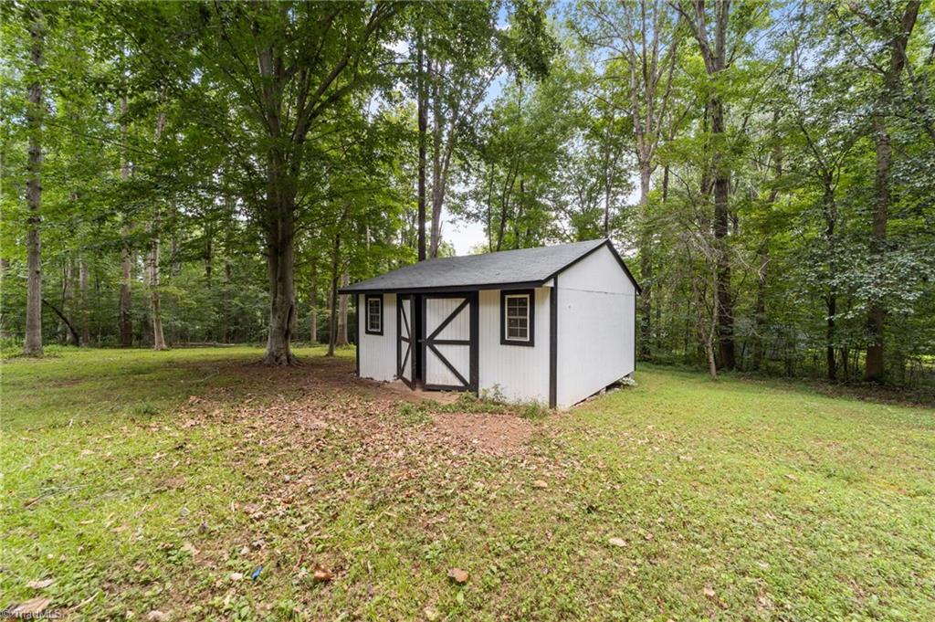 6824 Taylor Woods Lane