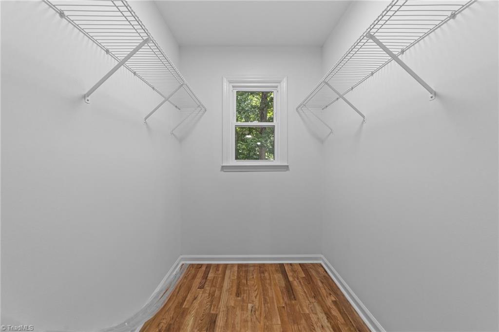 6824 Taylor Woods Lane