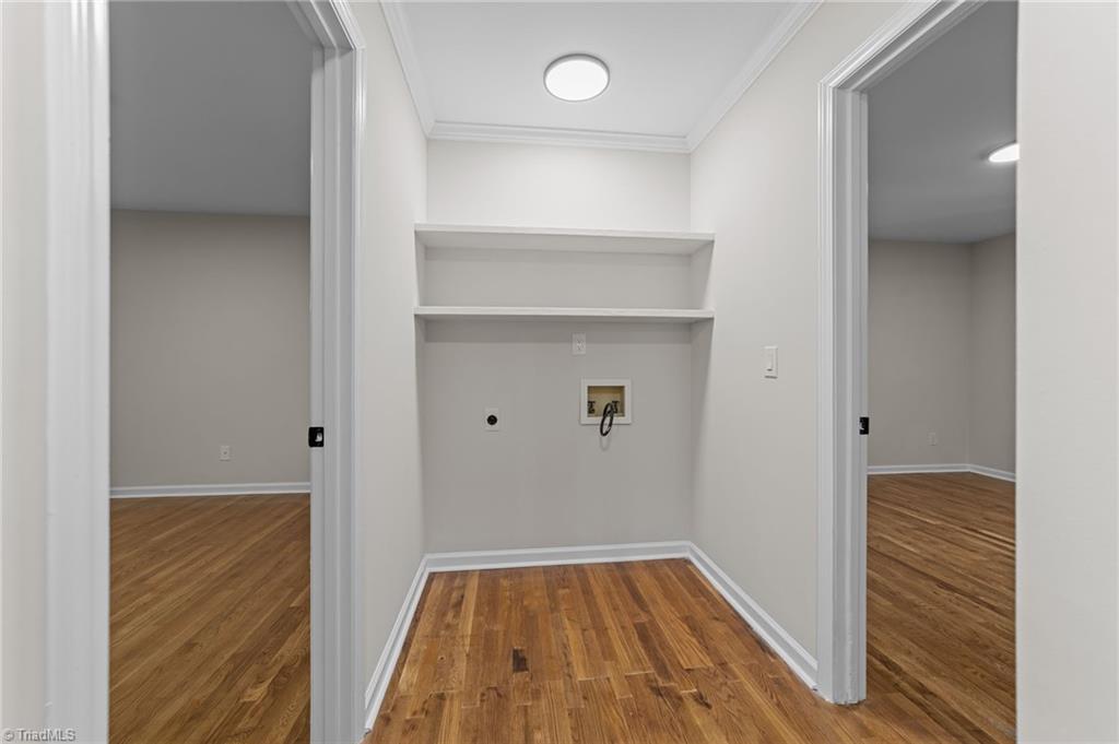 6824 Taylor Woods Lane