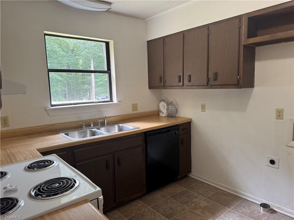 5320 Lake Woussicket Road