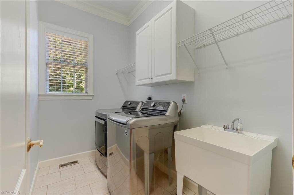 200 James Doak Parkway