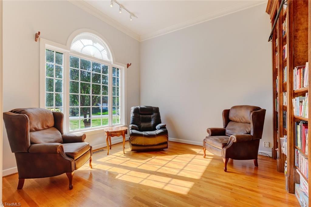 200 James Doak Parkway