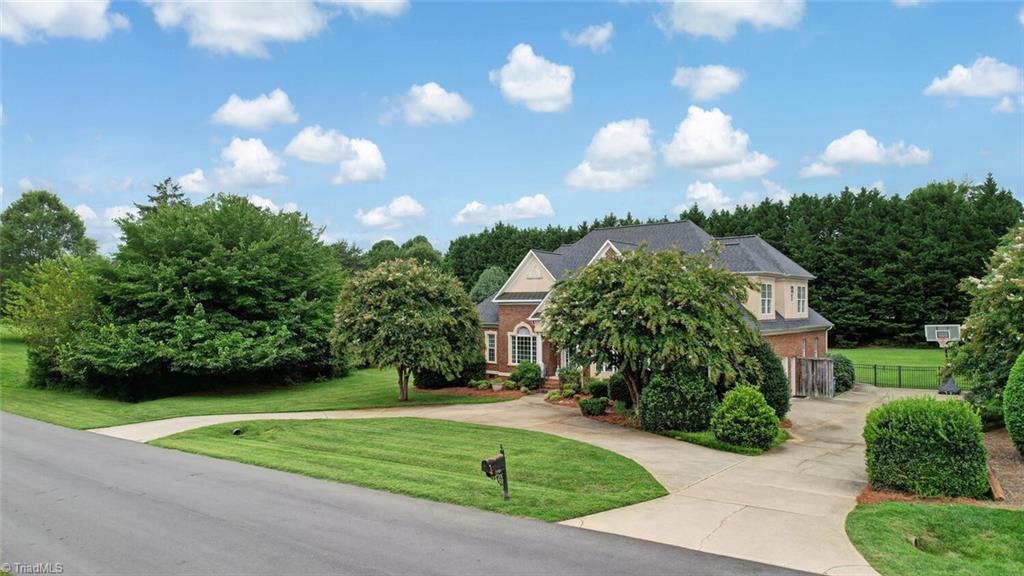 200 James Doak Parkway