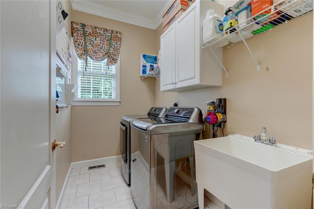 200 James Doak Parkway