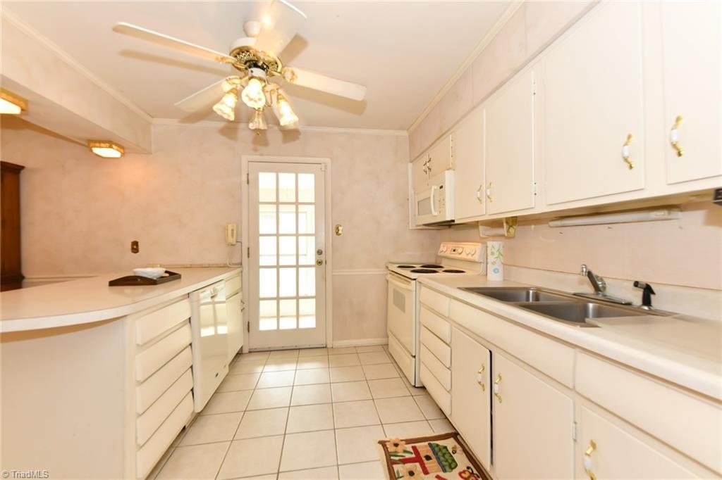 2702 Holly Drive, Greensboro