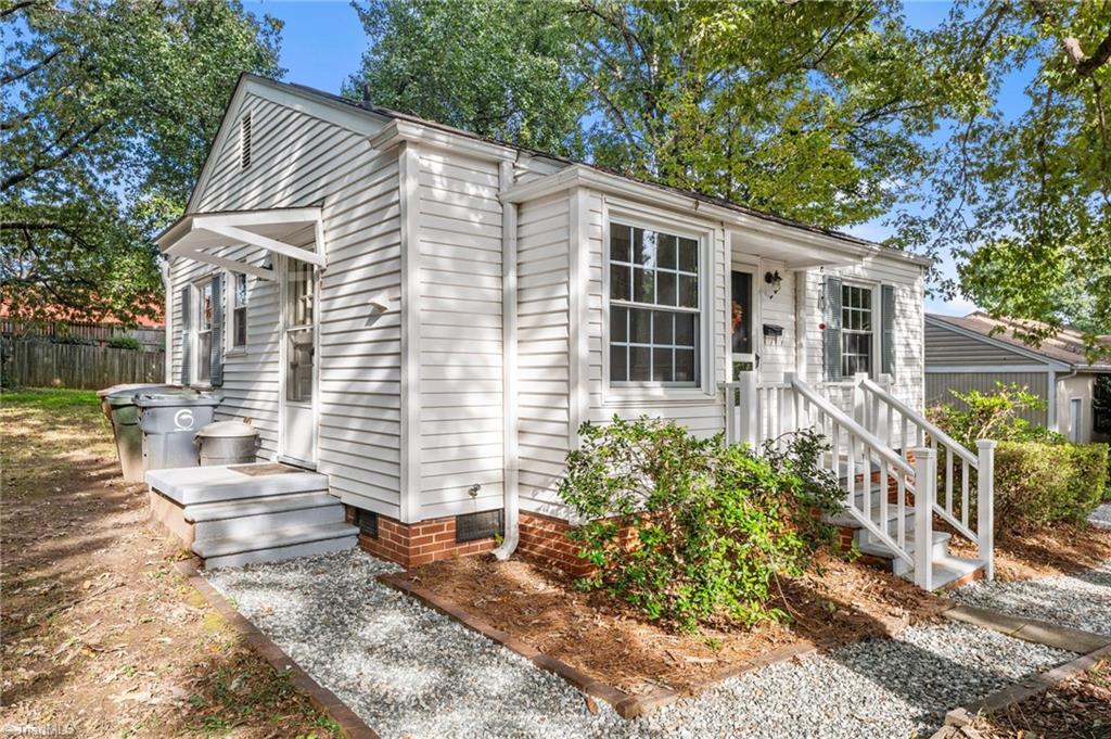 2732 Stratford Drive