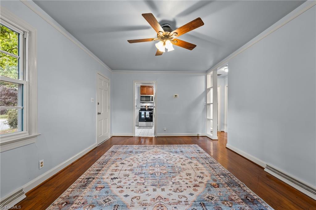 2732 Stratford Drive