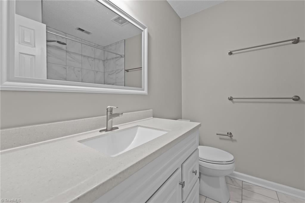 1925 Freedom Gate Drive