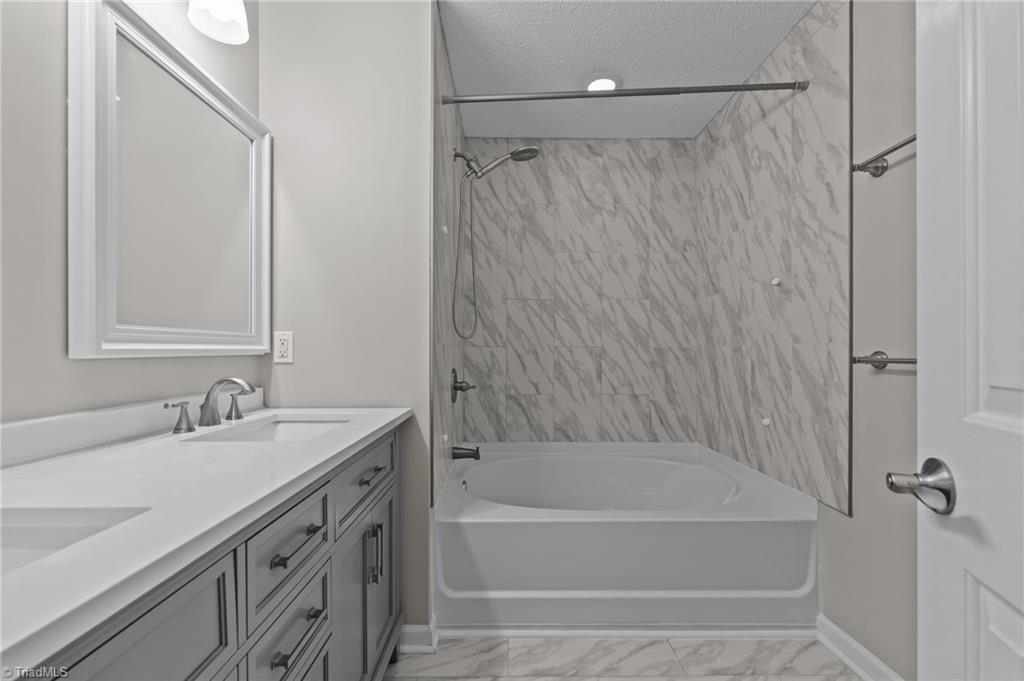 1925 Freedom Gate Drive