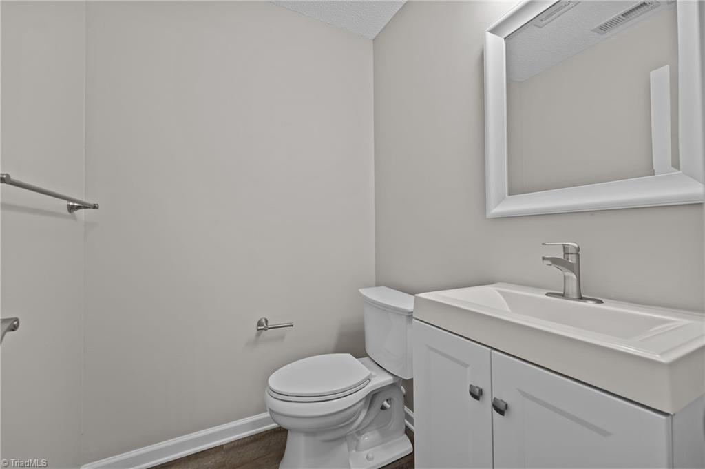 1925 Freedom Gate Drive