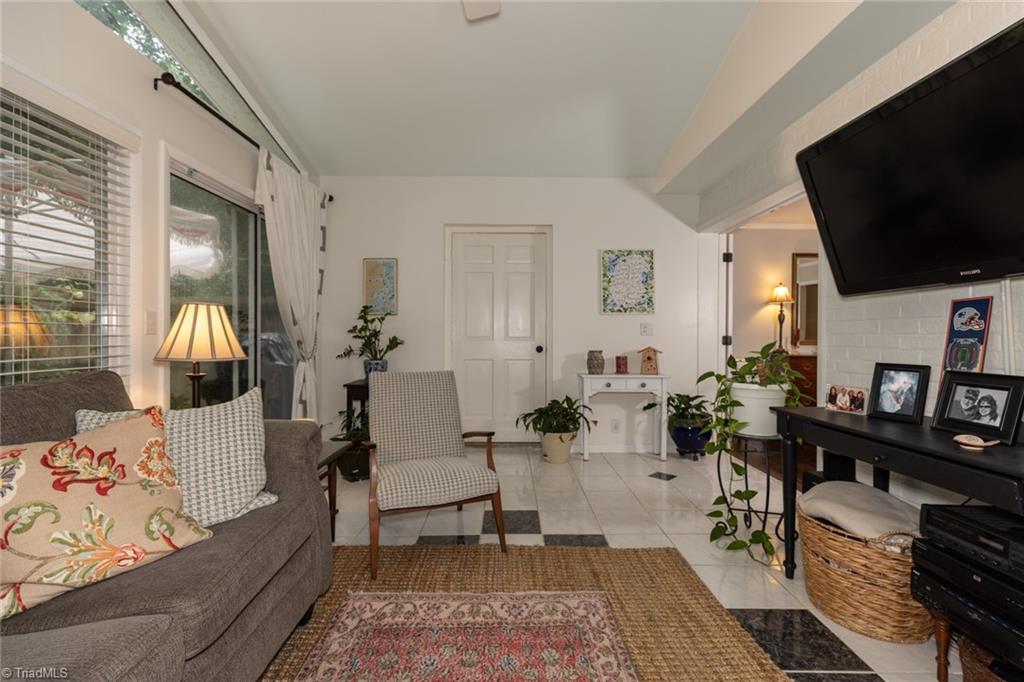 5121 Lawndale Drive # G