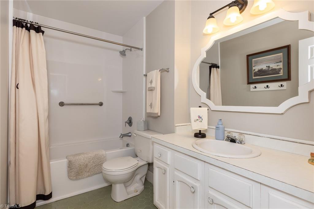 5121 Lawndale Drive # G