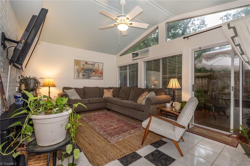 5121 Lawndale Drive # G